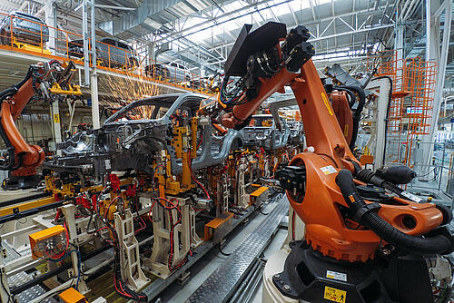Producción de coches con robots